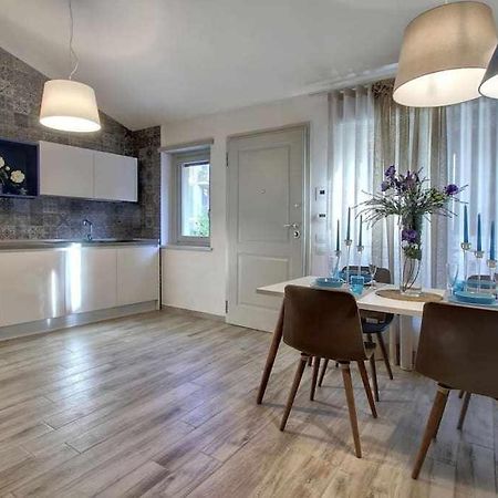 Faenza Elegant Apartment ฟลอเรนซ์ ภายนอก รูปภาพ