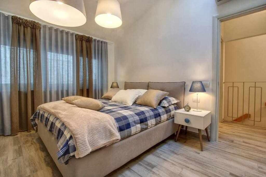 Faenza Elegant Apartment ฟลอเรนซ์ ภายนอก รูปภาพ